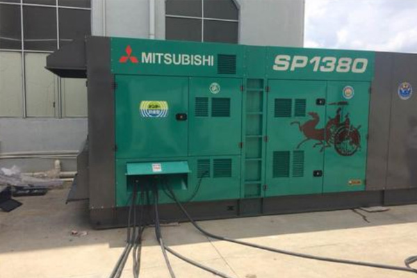 番阳镇为什么有些柴油发电机组的输出电压可以调节？